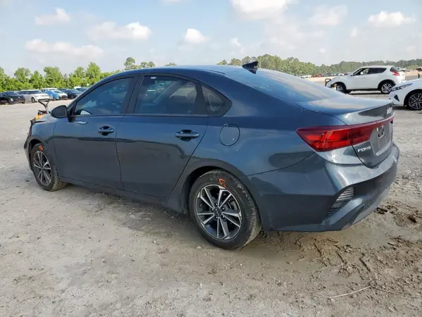 3KPF24AD6PE643967 2023 KIA FORTE - Image 2