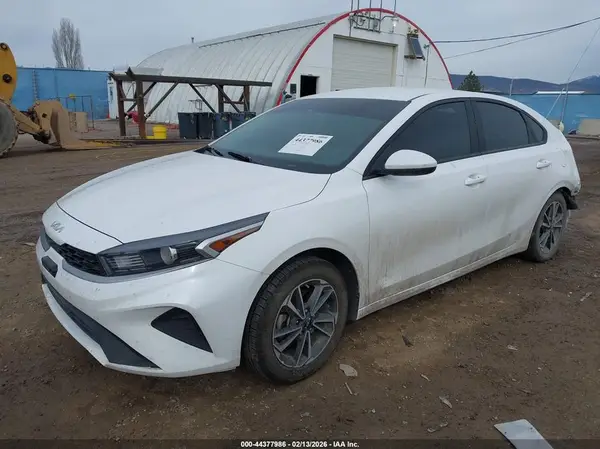 3KPF24AD6PE644097 2023 KIA FORTE - Image 2