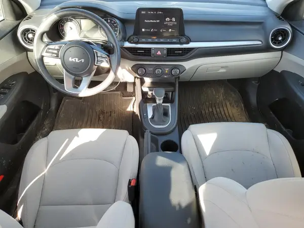3KPF24AD6PE646481 2023 KIA FORTE - Image 8