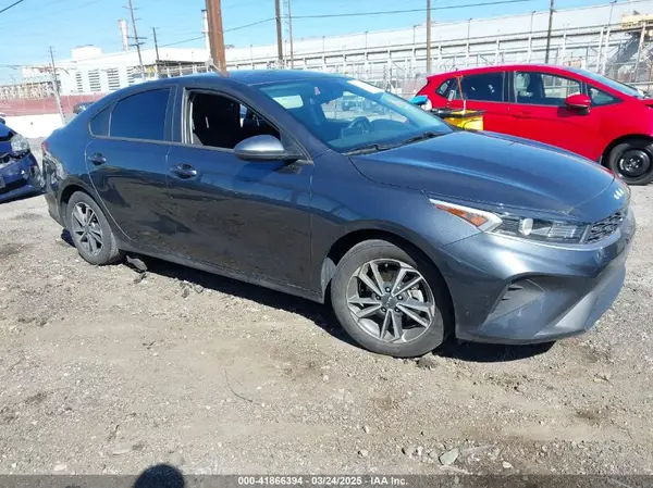 3KPF24AD6PE648764 2023 KIA FORTE - Image 1