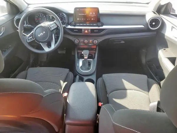 3KPF24AD6PE649753 2023 KIA FORTE - Image 8