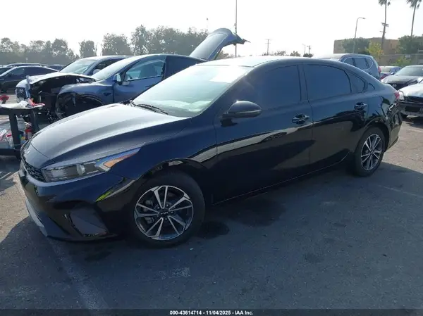 3KPF24AD6PE650305 2023 KIA FORTE - Image 2