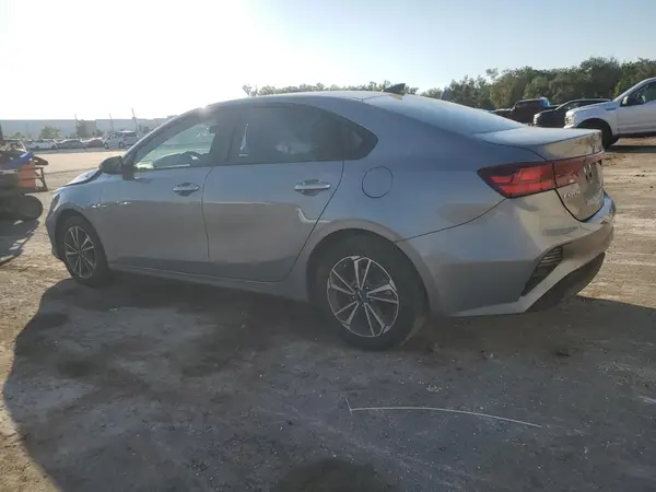 3KPF24AD6PE650708 2023 KIA FORTE - Image 2