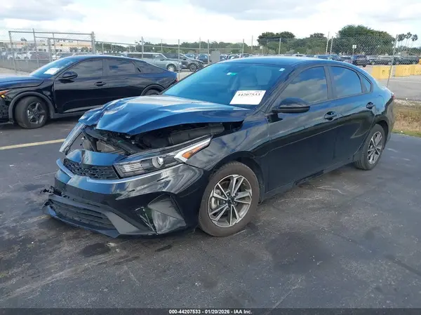 3KPF24AD6PE650840 2023 KIA FORTE - Image 2