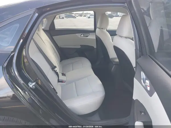 3KPF24AD6PE650840 2023 KIA FORTE - Image 8