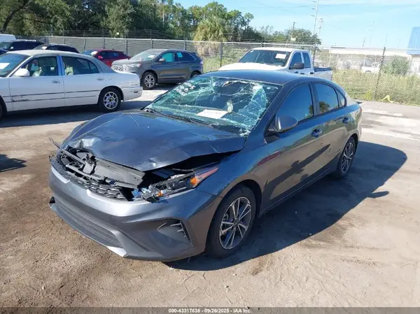 3KPF24AD6PE651213 2023 KIA FORTE - Image 2