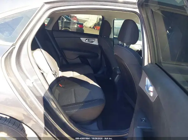 3KPF24AD6PE652054 2023 KIA FORTE - Image 8