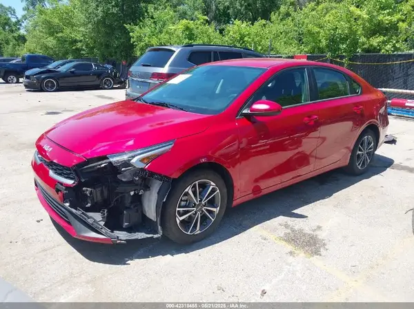 3KPF24AD6PE652524 2023 KIA FORTE - Image 2