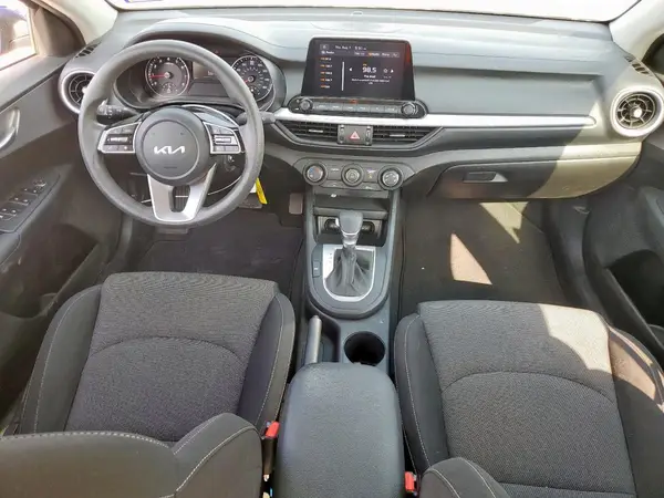 3KPF24AD6PE652782 2023 KIA FORTE - Image 8