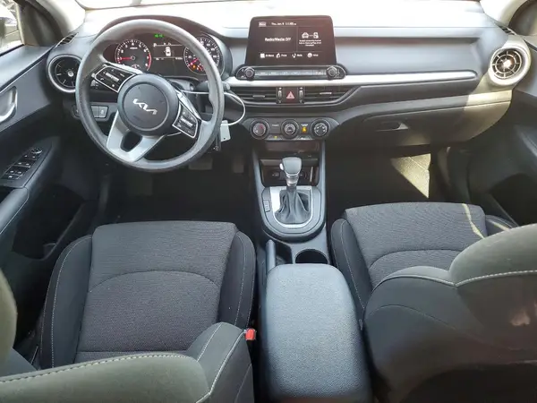 3KPF24AD6PE656329 2023 KIA FORTE - Image 8