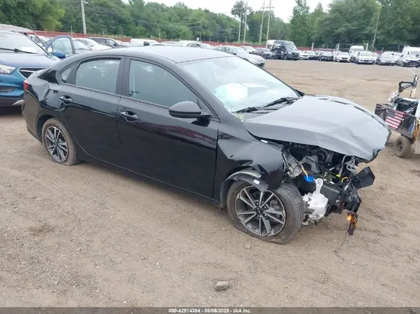 3KPF24AD6PE657559 2023 KIA FORTE - Image 1