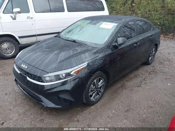 3KPF24AD6PE658114 2023 KIA FORTE - Image 2