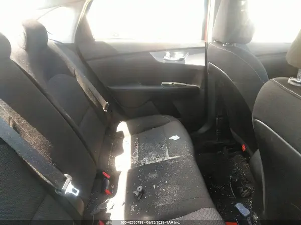 3KPF24AD6PE660266 2023 KIA FORTE - Image 8