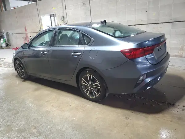 3KPF24AD6PE661904 2023 KIA FORTE - Image 2