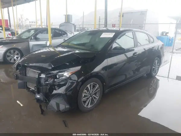 3KPF24AD6PE662616 2023 KIA FORTE - Image 2