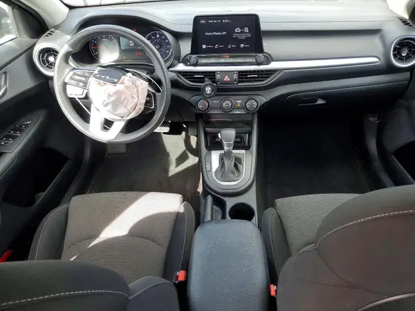 3KPF24AD6PE662907 2023 KIA FORTE - Image 8