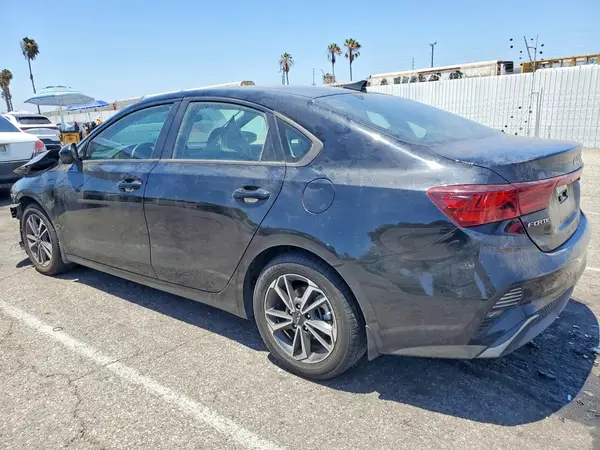 3KPF24AD6PE662910 2023 KIA FORTE - Image 2