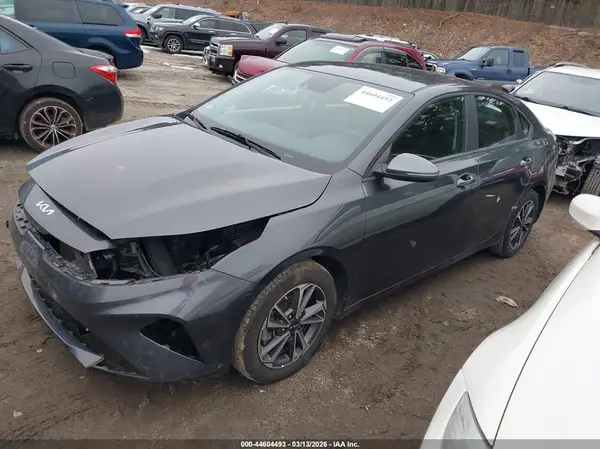 3KPF24AD6PE662972 2023 KIA FORTE - Image 2