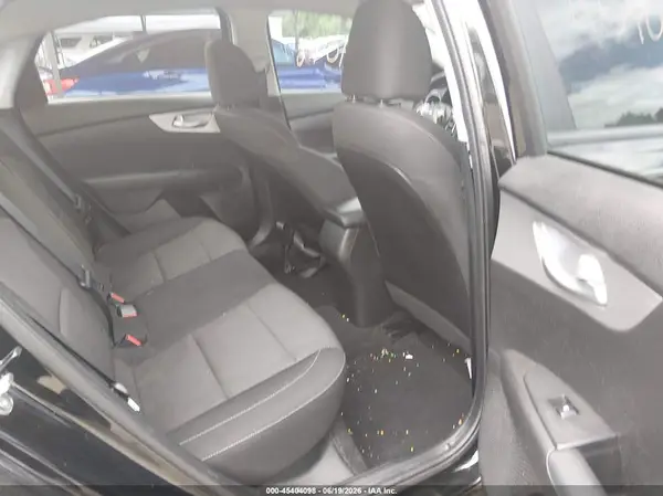 3KPF24AD6PE663913 2023 KIA FORTE - Image 8