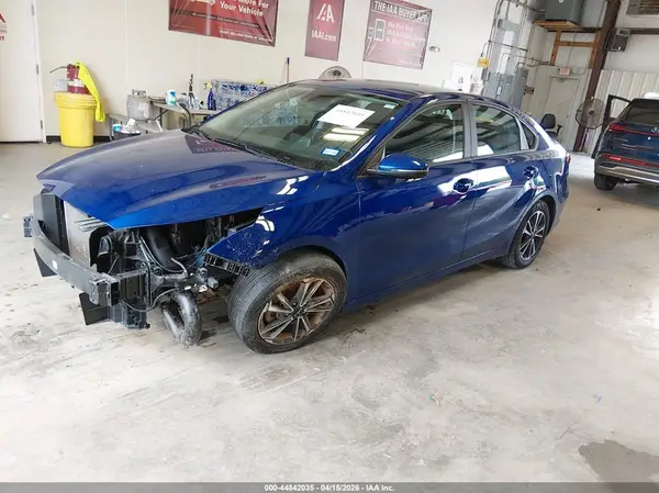 3KPF24AD6PE666942 2023 KIA FORTE - Image 2