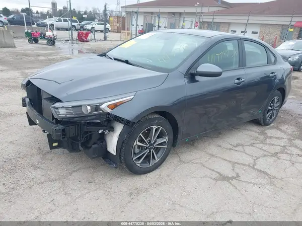 3KPF24AD6PE668528 2023 KIA FORTE - Image 2