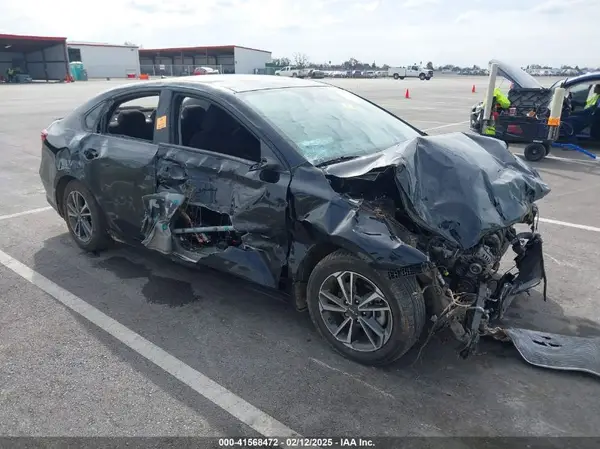3KPF24AD6PE671896 2023 KIA FORTE - Image 1