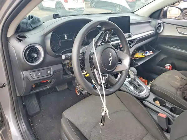 3KPF24AD6PE675625 2023 KIA FORTE - Image 8