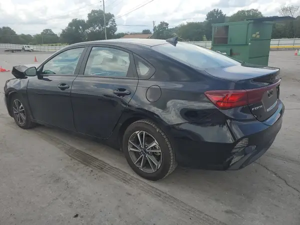 3KPF24AD6PE676015 2023 KIA FORTE - Image 2
