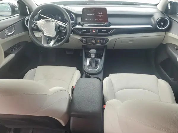 3KPF24AD6PE676015 2023 KIA FORTE - Image 8