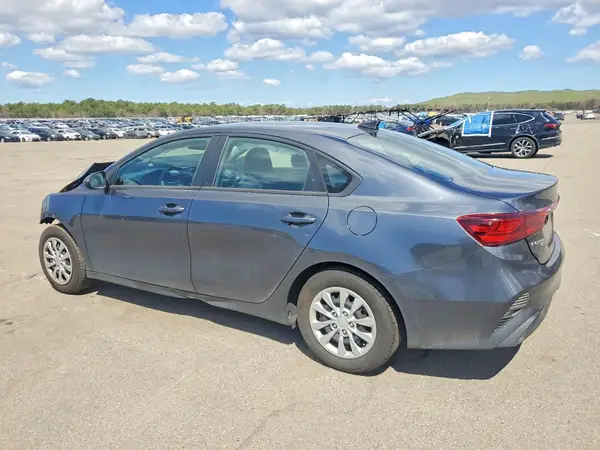 3KPF24AD6PE677987 2023 KIA FORTE - Image 2