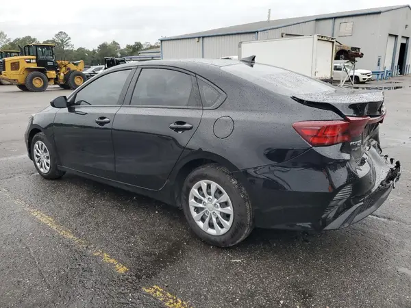 3KPF24AD6PE678170 2023 KIA FORTE - Image 2