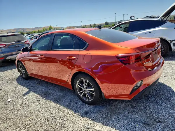 3KPF24AD6PE679934 2023 KIA FORTE - Image 2
