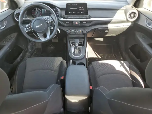 3KPF24AD6PE680243 2023 KIA FORTE - Image 8