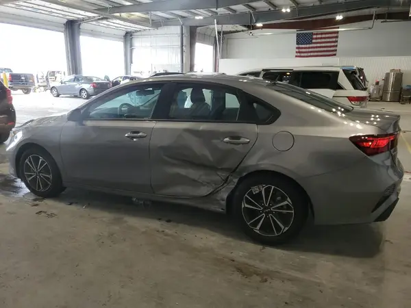 3KPF24AD6PE685166 2023 KIA FORTE - Image 2