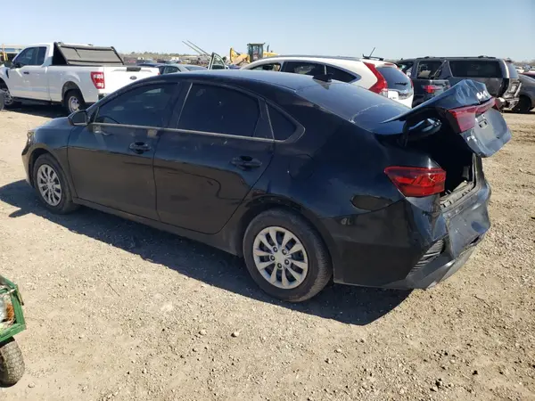 3KPF24AD6PE685281 2023 KIA FORTE - Image 2