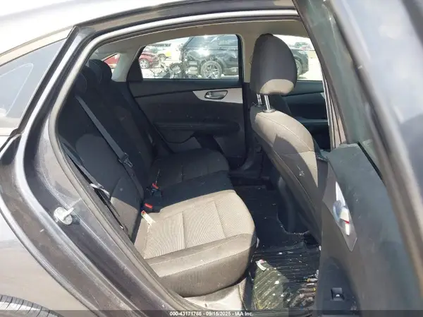 3KPF24AD6PE687399 2023 KIA FORTE - Image 8