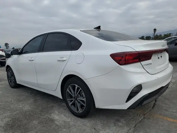 3KPF24AD6PE690836 2023 KIA FORTE - Image 2