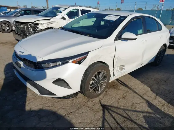 3KPF24AD6PE692036 2023 KIA FORTE - Image 2