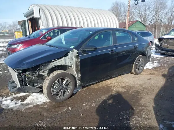 3KPF24AD6PE692134 2023 KIA FORTE - Image 2