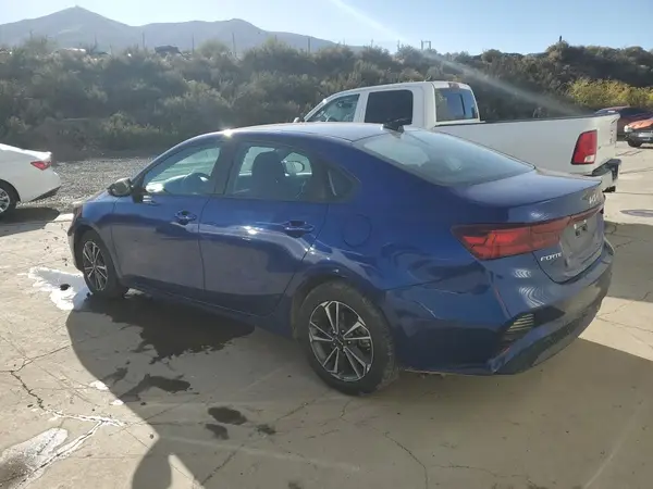 3KPF24AD6PE693154 2023 KIA FORTE - Image 2