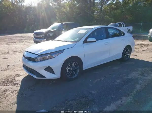 3KPF24AD6PE694787 2023 KIA FORTE - Image 2