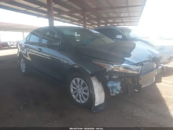 3KPF24AD6RE697532 2024 KIA FORTE - Image 1