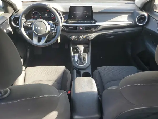3KPF24AD6RE698034 2024 KIA FORTE - Image 8