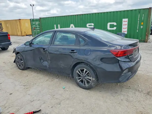3KPF24AD6RE698583 2024 KIA FORTE - Image 2