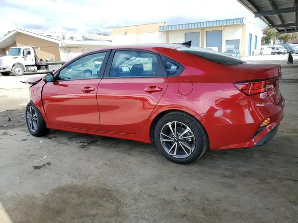 3KPF24AD6RE698650 2024 KIA FORTE - Image 2