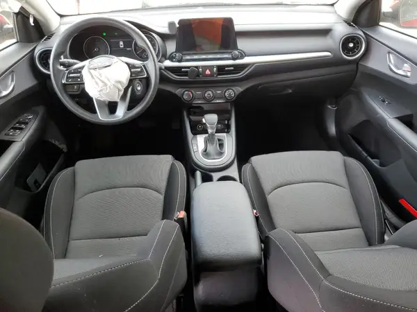 3KPF24AD6RE698650 2024 KIA FORTE - Image 8