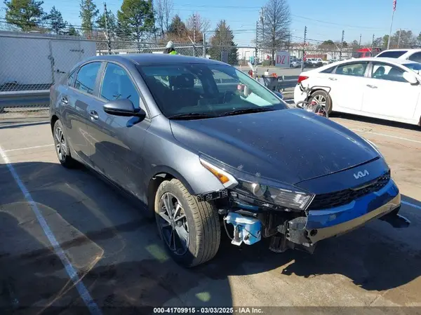 3KPF24AD6RE698695 2024 KIA FORTE - Image 1