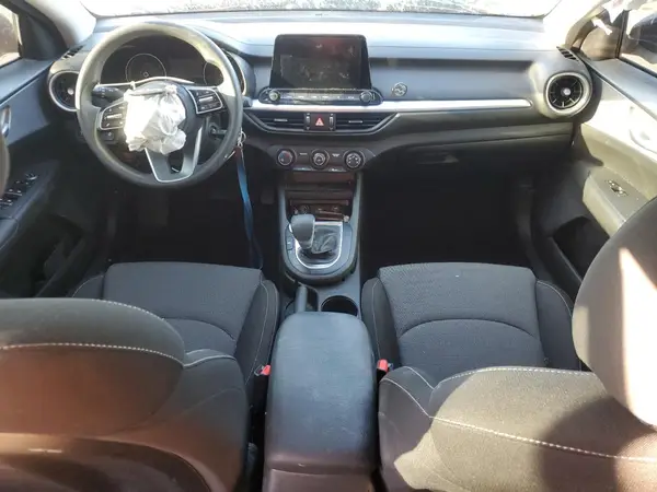 3KPF24AD6RE699233 2024 KIA FORTE - Image 8