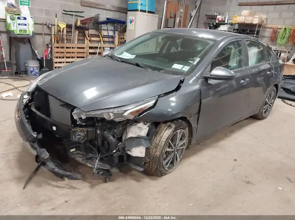 3KPF24AD6RE699538 2024 KIA FORTE - Image 2