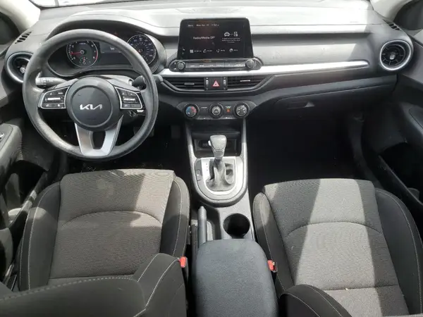 3KPF24AD6RE700977 2024 KIA FORTE - Image 8